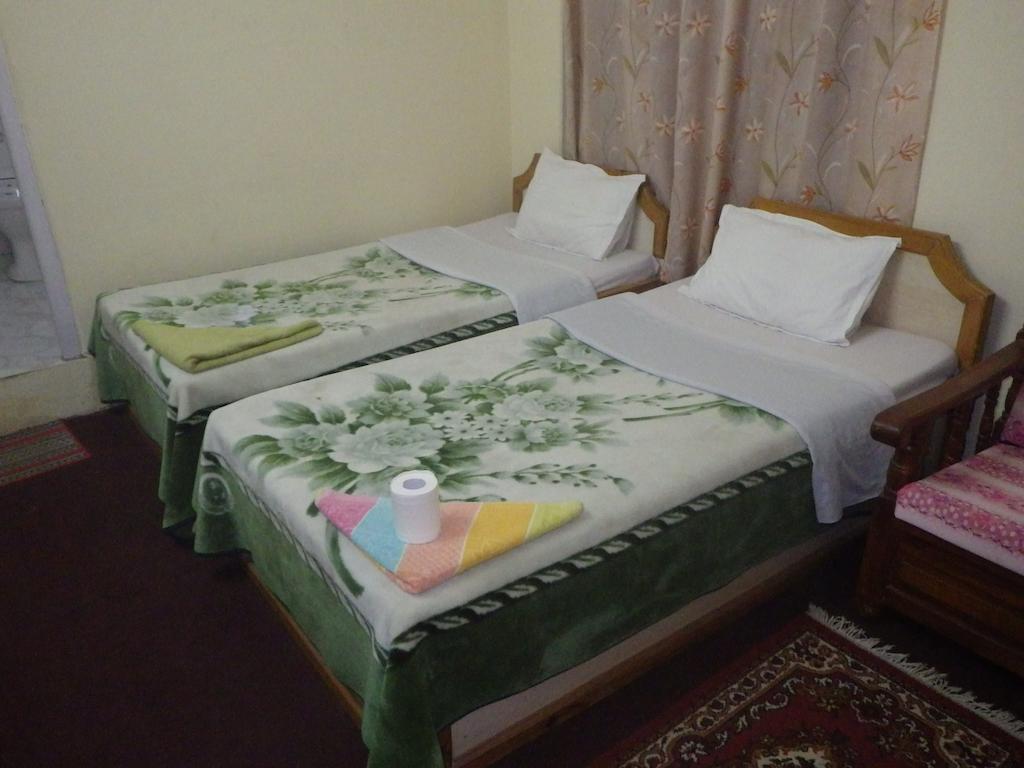 Green Tara Hotel Pokhara Phòng bức ảnh