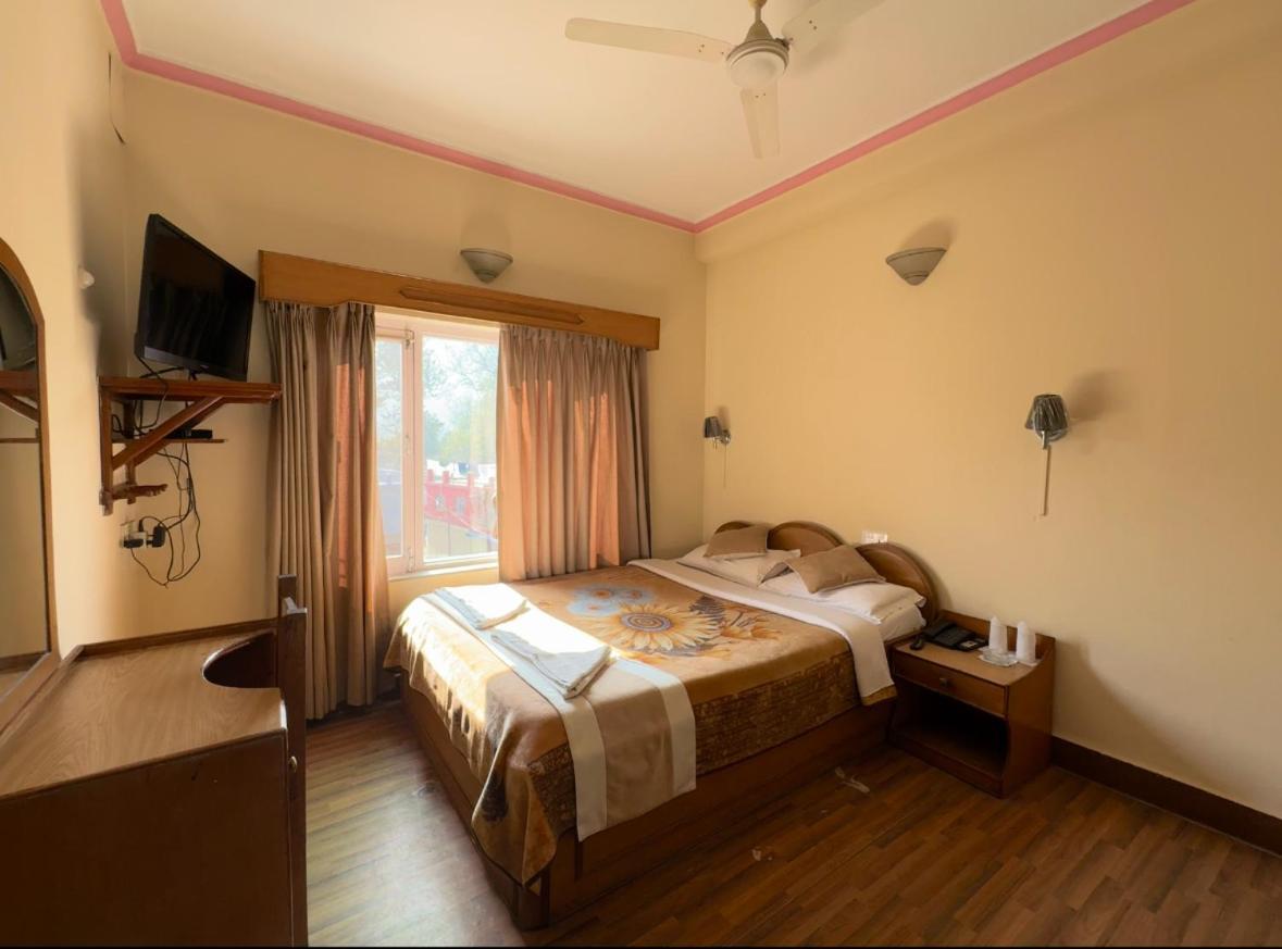 Green Tara Hotel Pokhara Ngoại thất bức ảnh