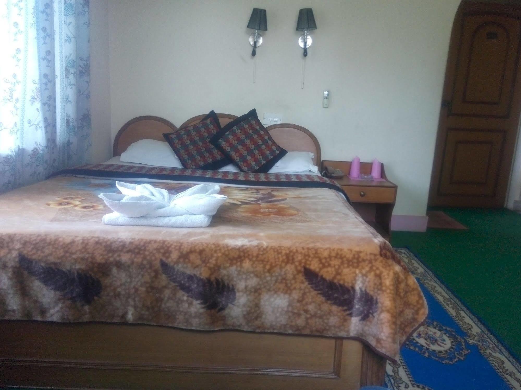 Green Tara Hotel Pokhara Ngoại thất bức ảnh